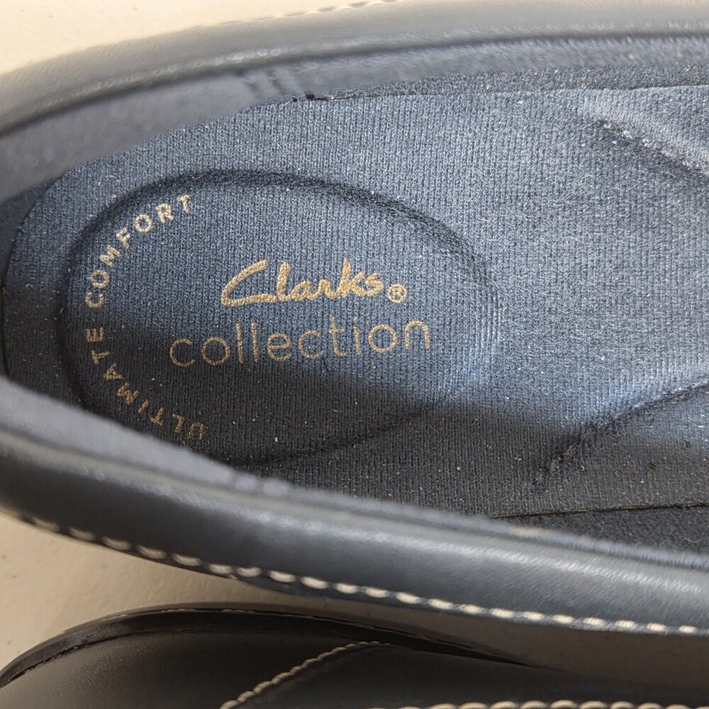 Clarks ASHLAND BUBBLE Tassel Loafer Womens  8.5W  Wide Blue Leather Slip-on Mocs - Picture 5 of 16
